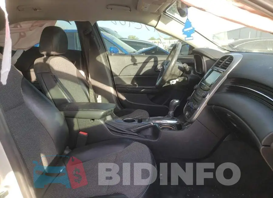 1G11E5SL9EF255267 Photo# 5