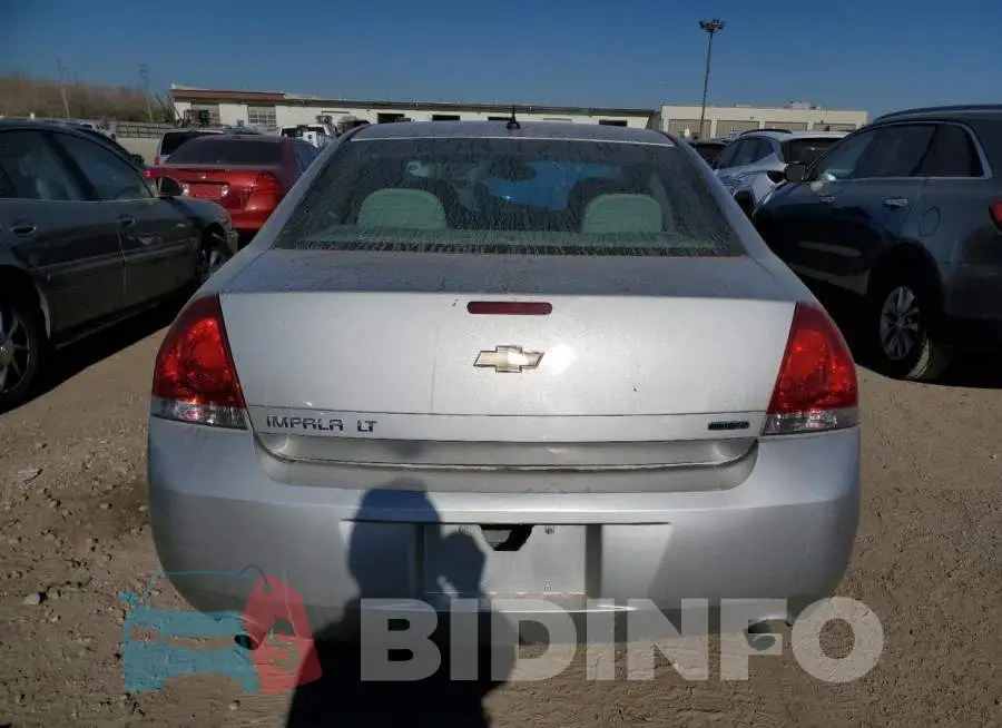 2G1WB5E37E1101903 Photo# 6