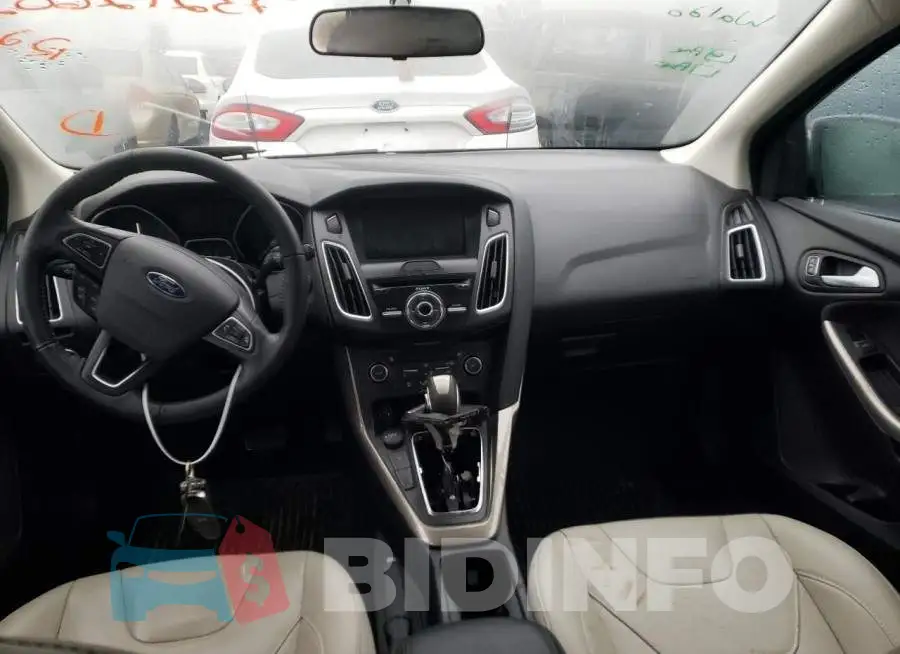 1FADP3N2XJL283425 Photo# 8