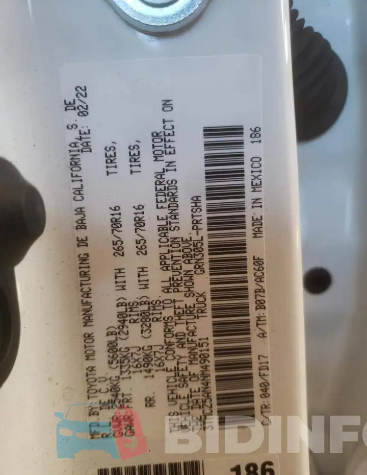 3TMCZ5AN4NM490151 Photo# 10