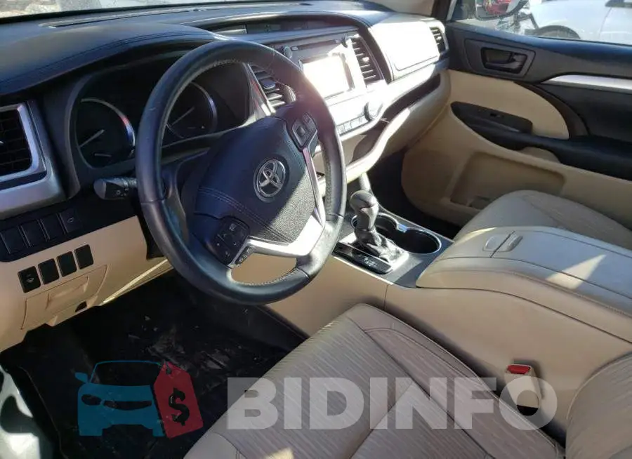 5TDBKRFH9FS191203 Photo# 7