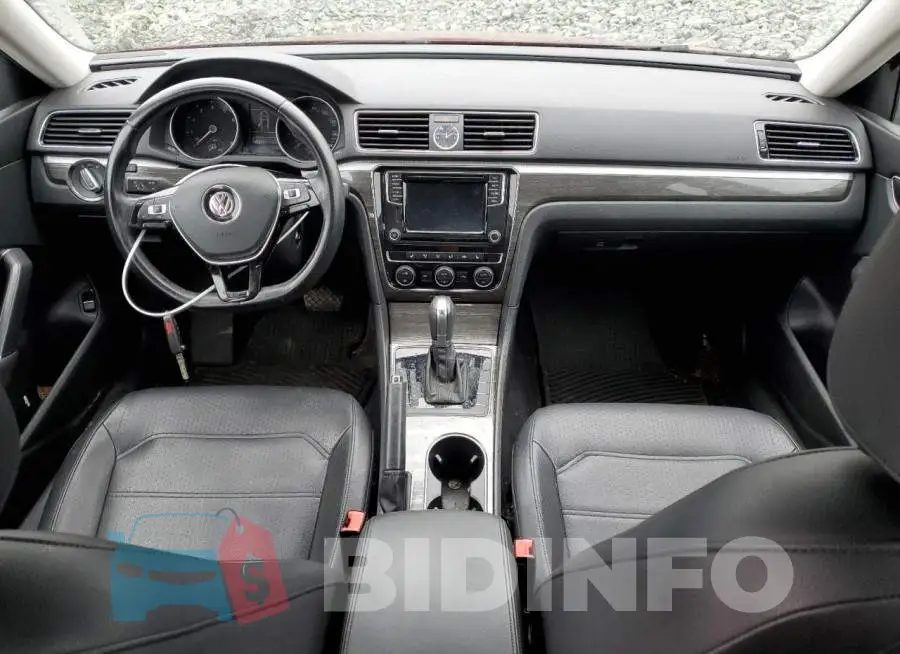 1VWBS7A32GC061358 Photo# 8