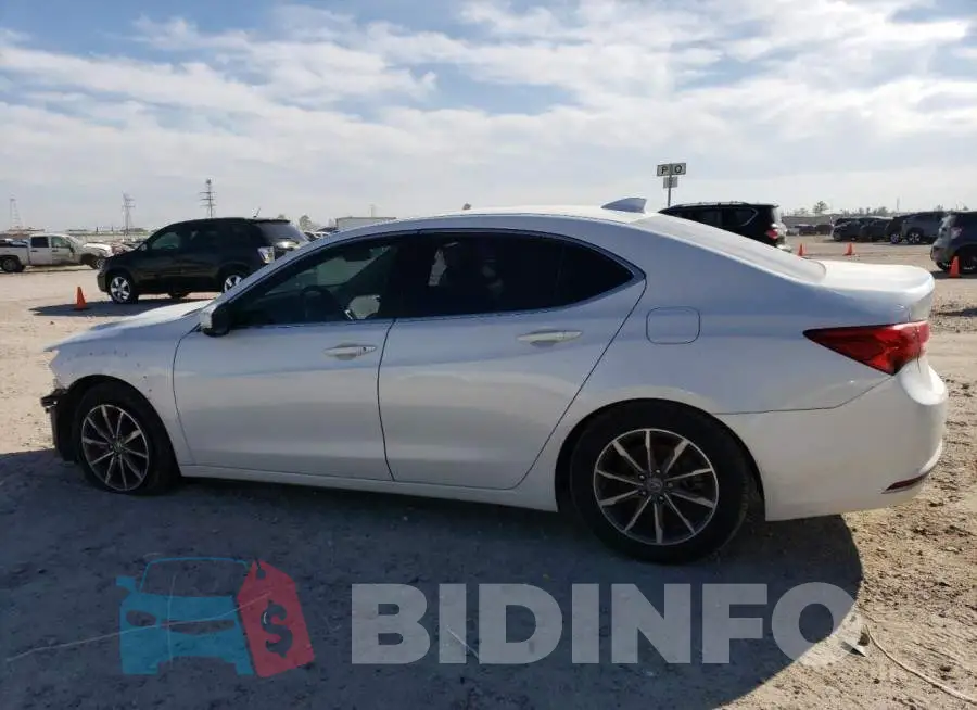 19UUB1F34KA002268 Photo# 2
