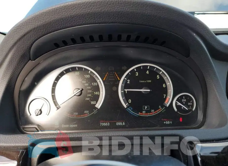 WBA5M4C59FD186516 Photo# 9