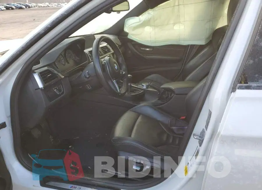 WBS8M9C54J5L72053 Photo# 7