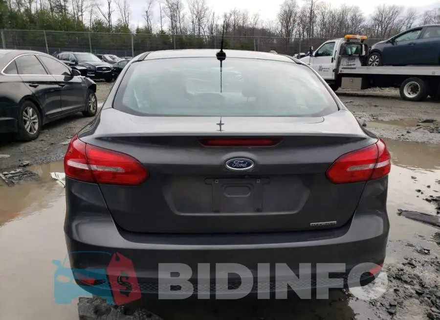 1FADP3E22FL215708 Photo# 6