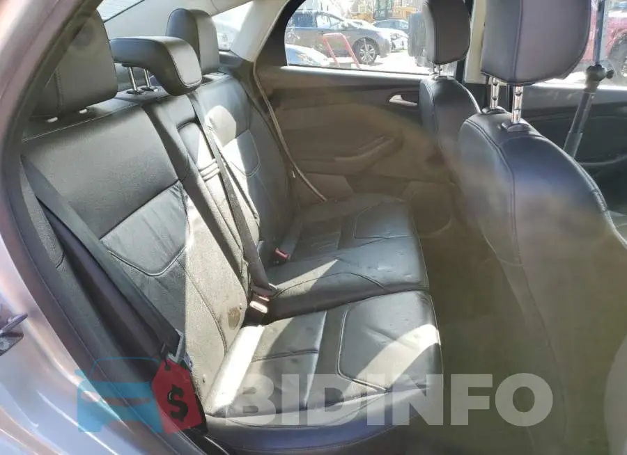 1FADP3F25FL240021 Photo# 10