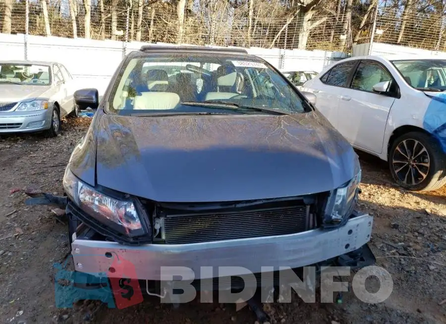19XFB2F95EE058304 Photo# 5