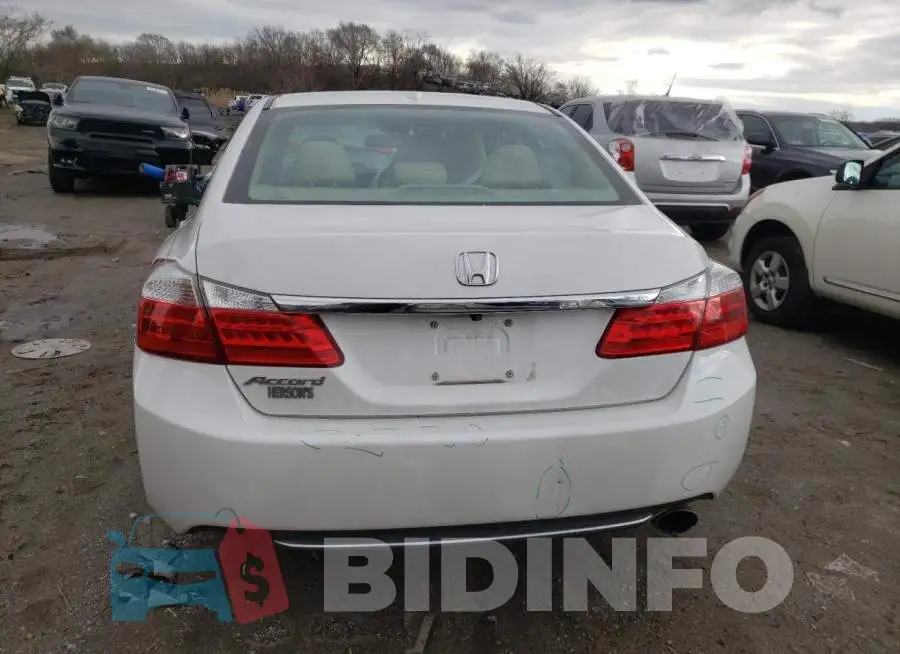 1HGCR2F88FA174057 Photo# 6