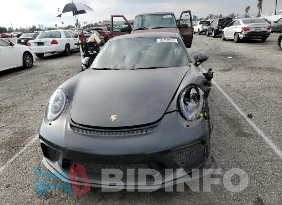 WP0AC2A98JS174408 Photo# 5