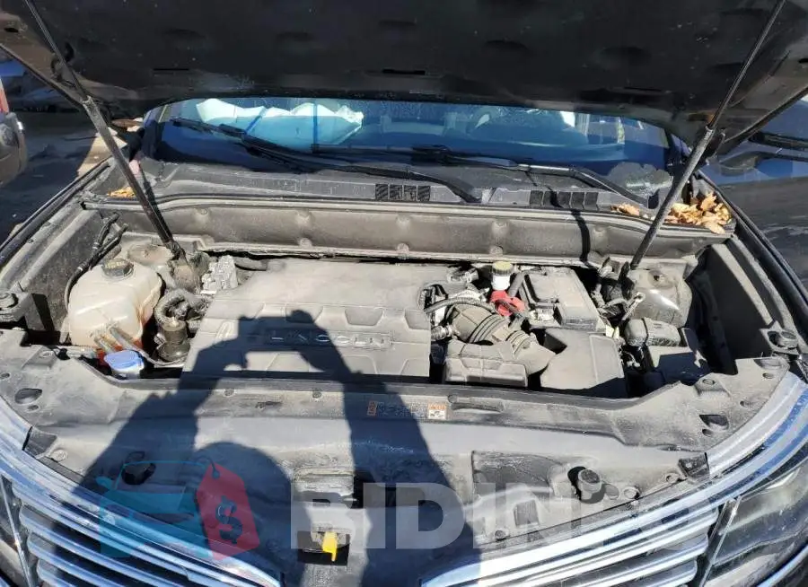 2LMPJ8LR6JBL29340 Photo# 12