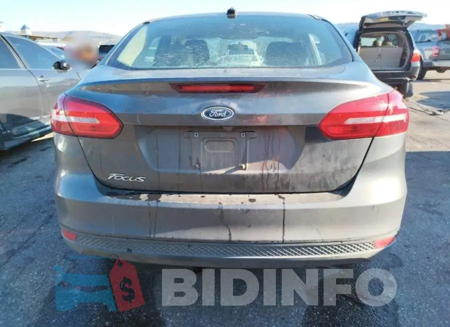 1FADP3E24JL271237 Photo# 6