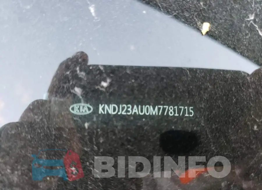 KNDJ23AU0M7781715 Photo# 12