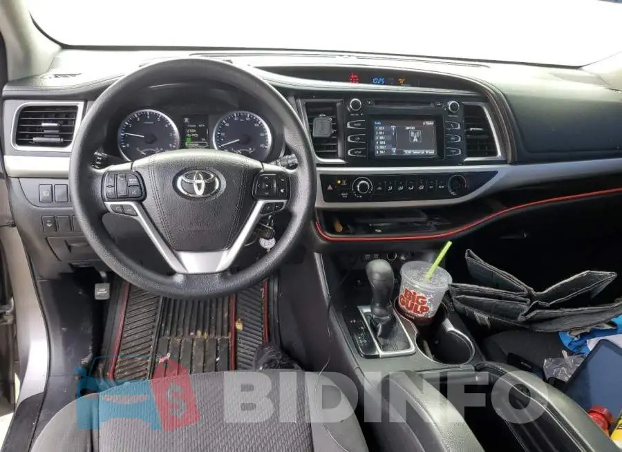 5TDBZRFHXJS811237 Photo# 8