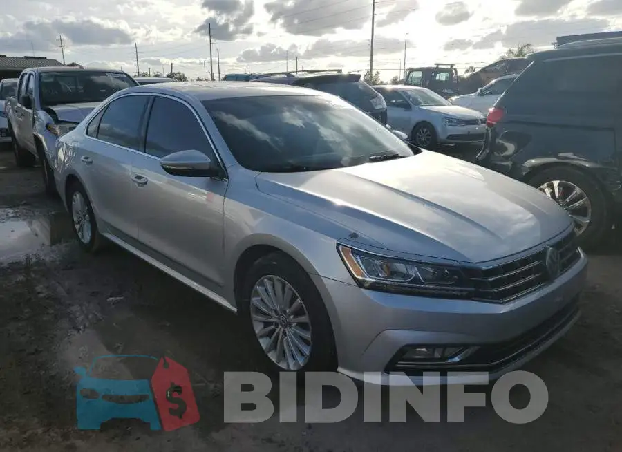 1VWBS7A38GC035153 Photo# 4