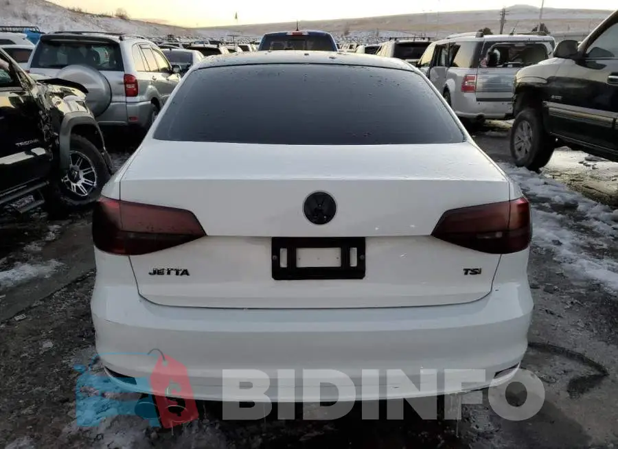 3VW2B7AJ4HM262211 Photo# 6