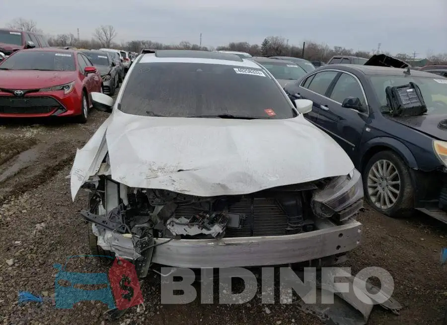 19UDE2F82NA005408 Photo# 5