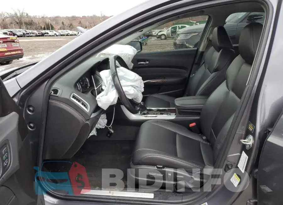 19UUB1F37HA009241 Photo# 7