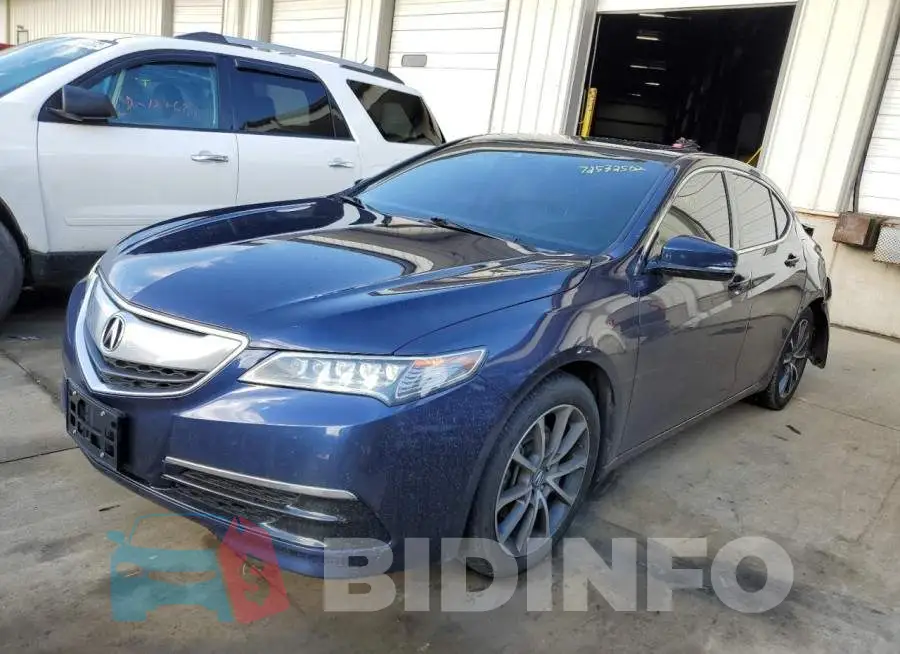 19UUB2F52FA020524 Photo# 1