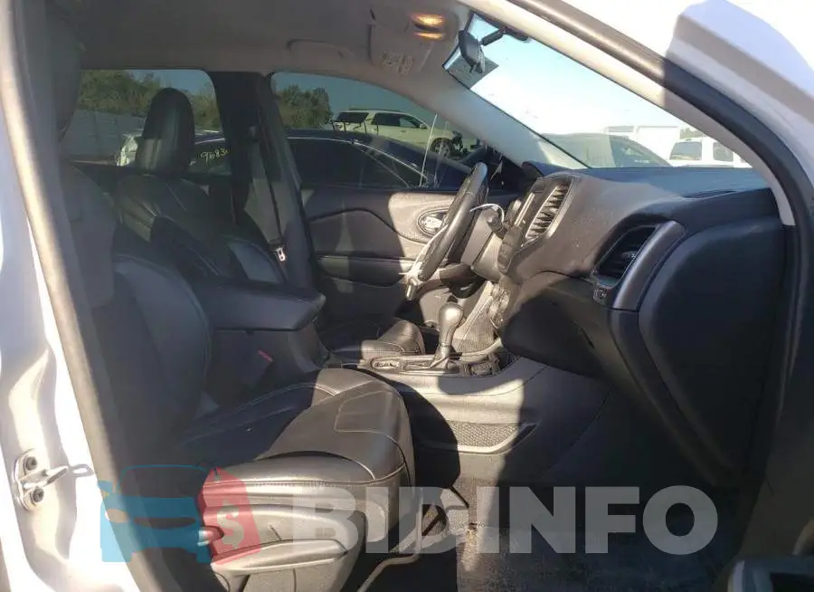1C4PJLLB3KD204278 Photo# 5