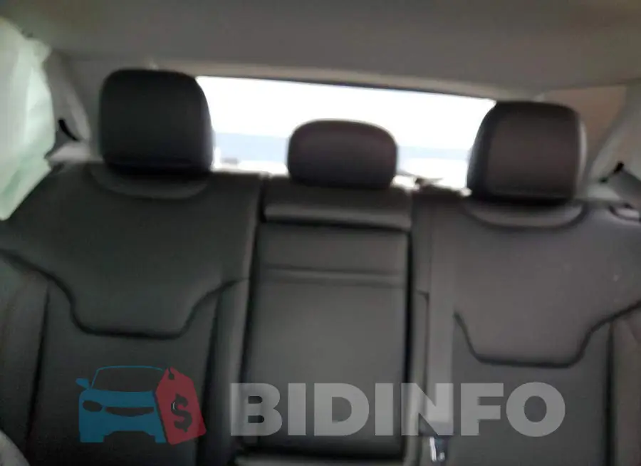 3C4NJDCB4LT149736 Photo# 10