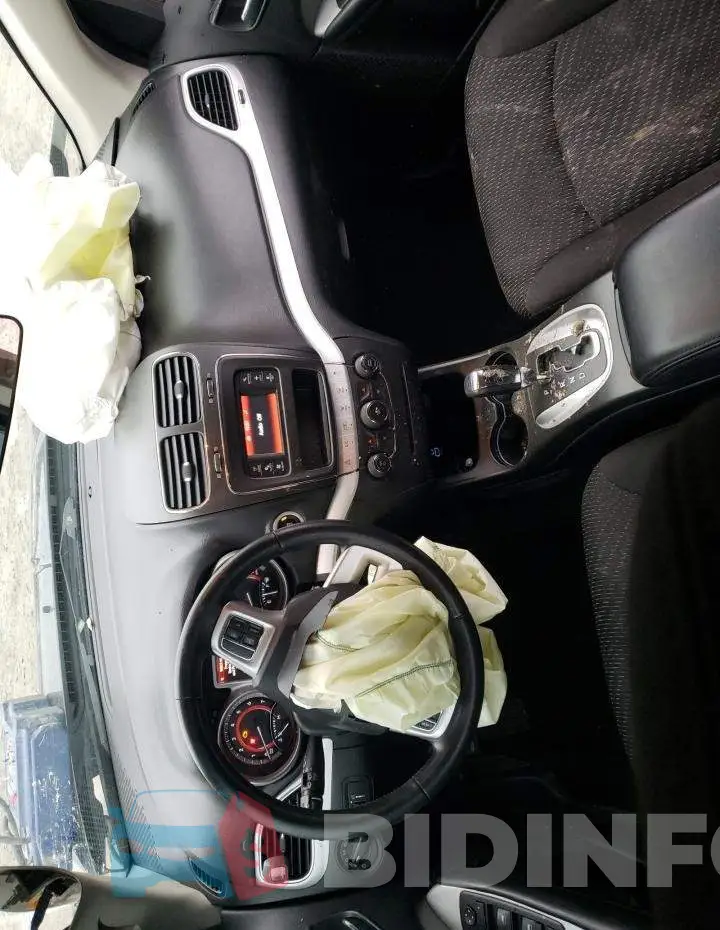 3C4PDCAB5JT152462 Photo# 8