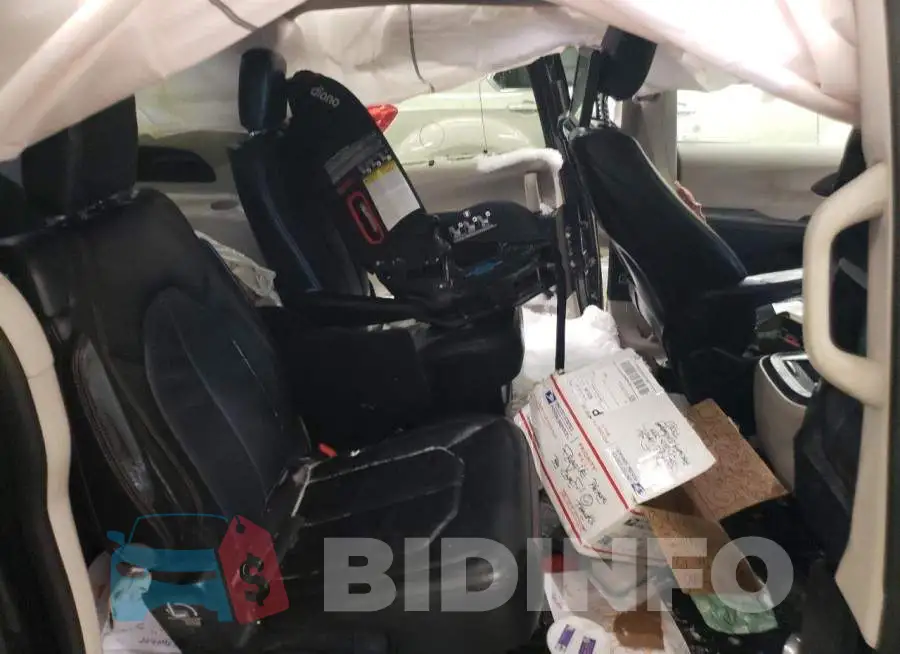 2C4RC1EG0HR727537 Photo# 11