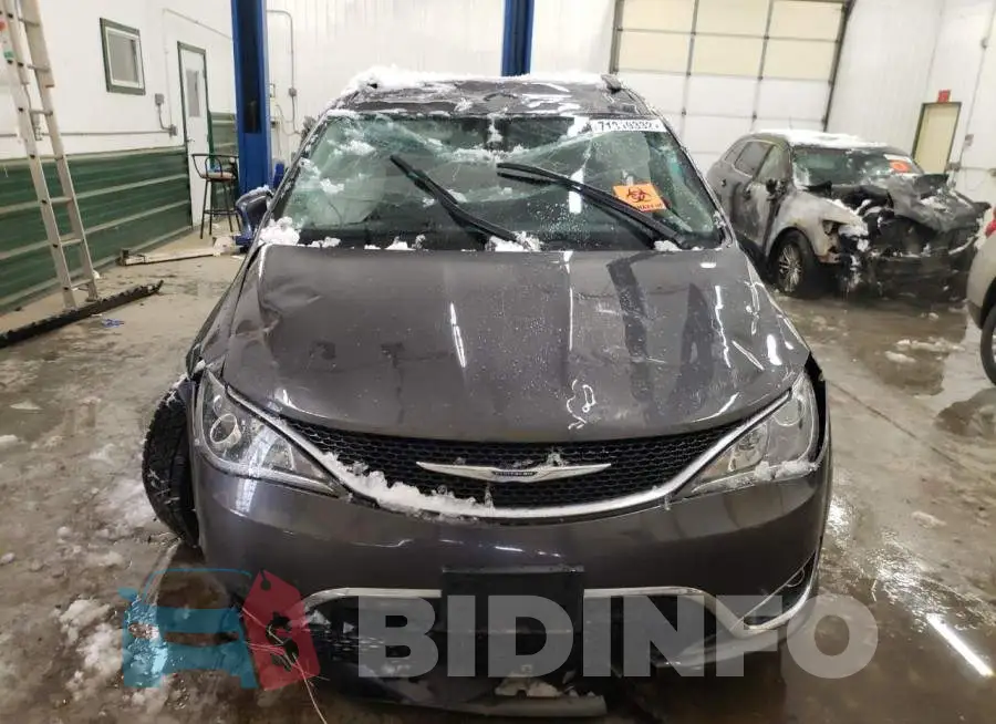 2C4RC1EG0HR727537 Photo# 5
