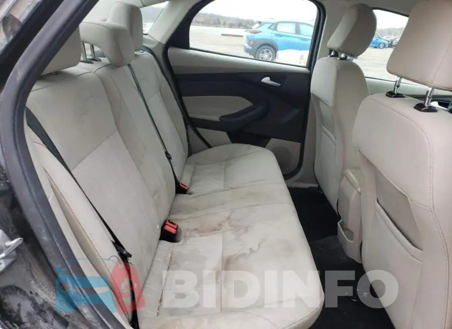 1FADP3F2XHL267489 Photo# 10