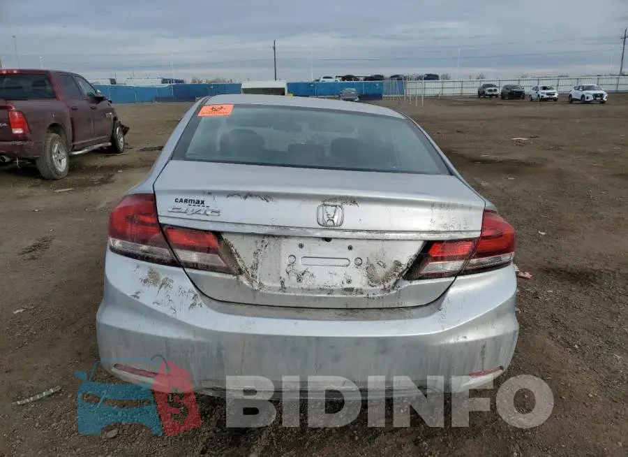 19XFB2F7XFE226308 Photo# 6