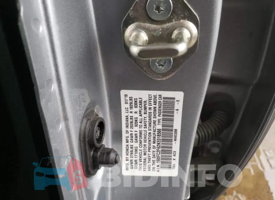 19XFC2F62KE018566 Photo# 12