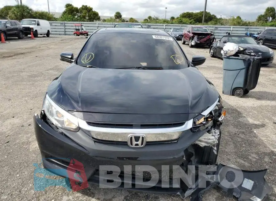 19XFC2F70GE073419 Photo# 5