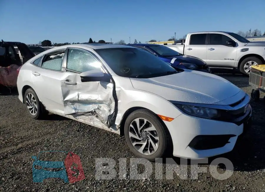 19XFC2F73HE228207 Photo# 4