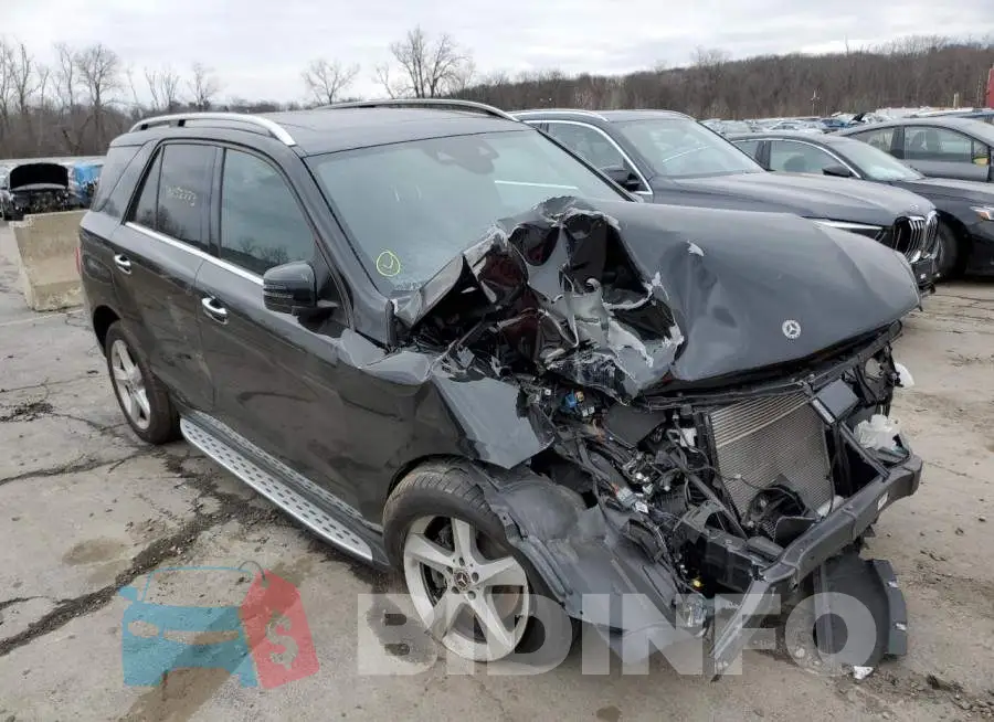 4JGDA5HB3JB042861 Photo# 4