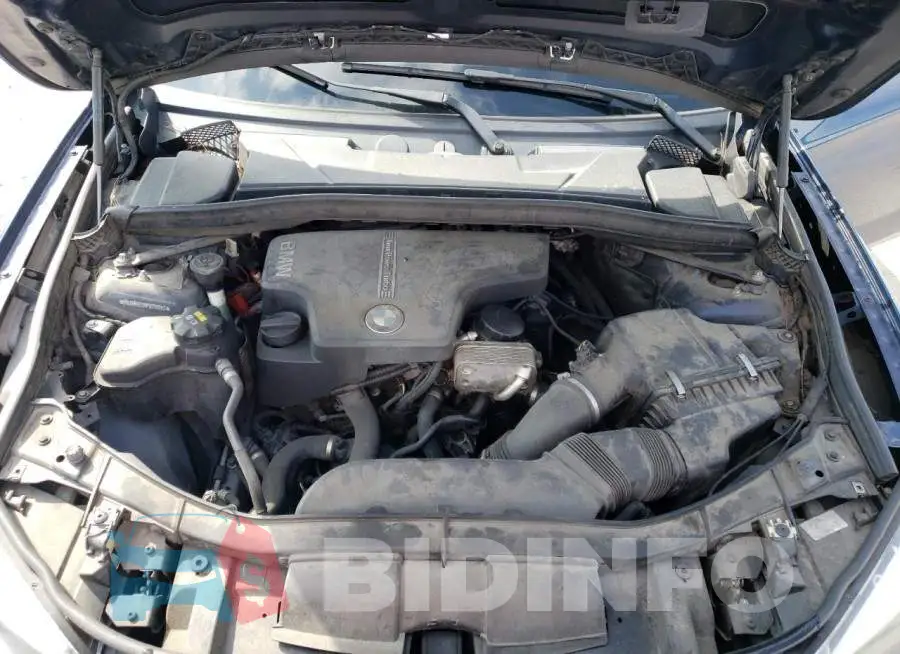WBAVM1C58FV318383 Photo# 12