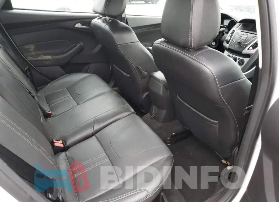 1FADP3F2XEL167792 Photo# 10