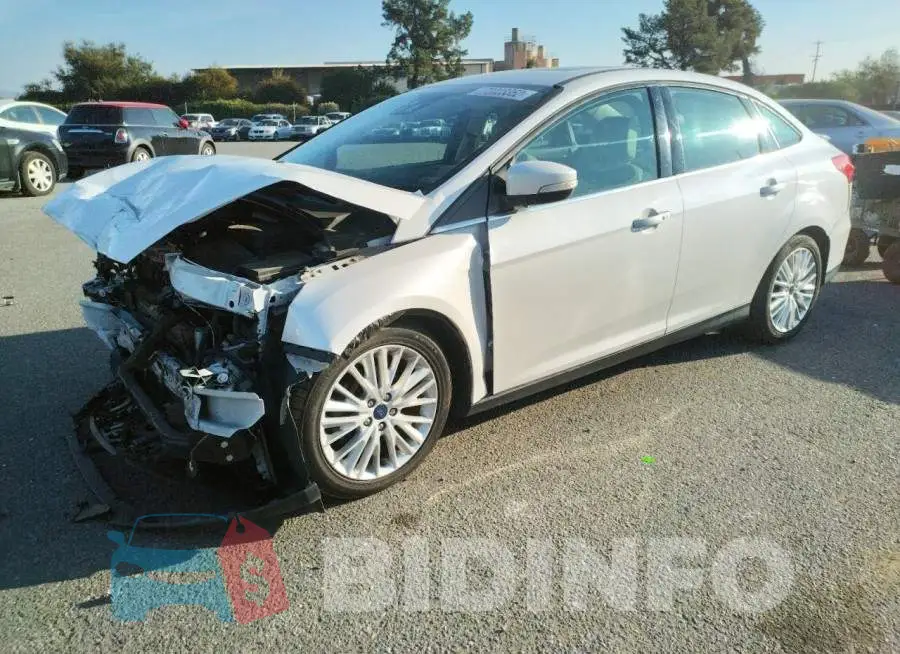 1FADP3J27GL315651 Photo# 1