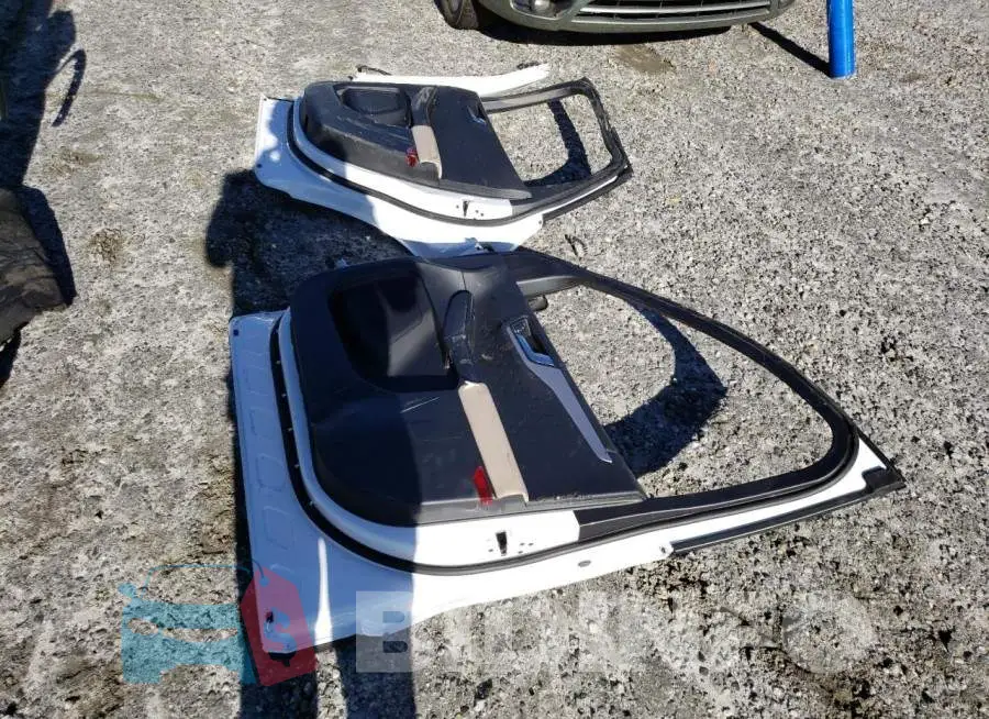 1FMCU0H67LUA05568 Photo# 13