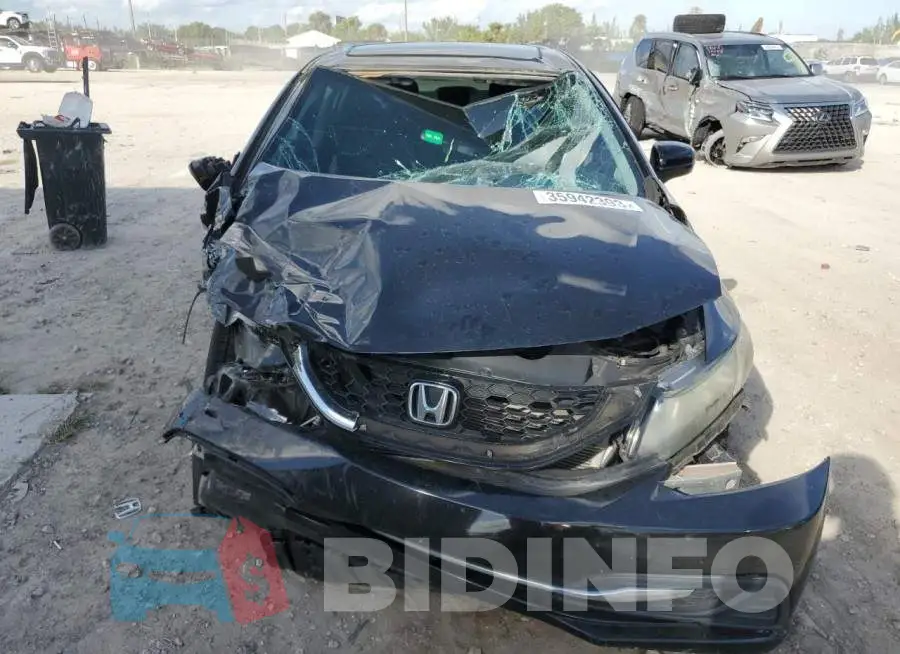 19XFB2F82FE002409 Photo# 5