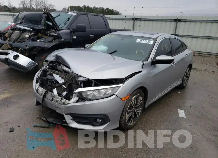 19XFC1F33GE044925 Photo# 1