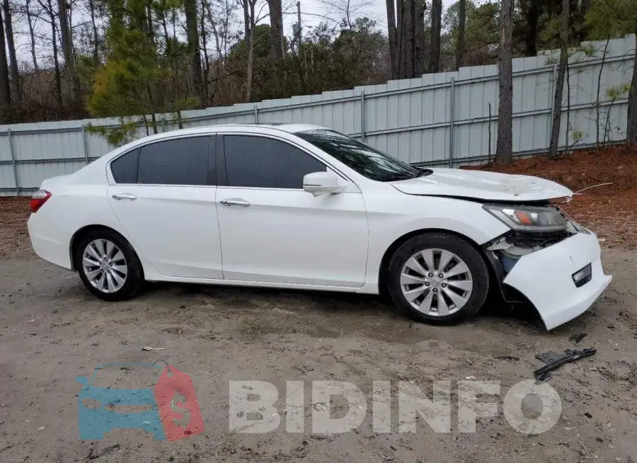 1HGCR2F89FA004953 Photo# 4