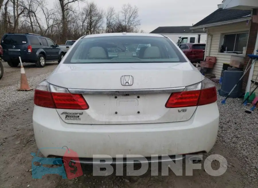 1HGCR3F83FA034732 Photo# 6