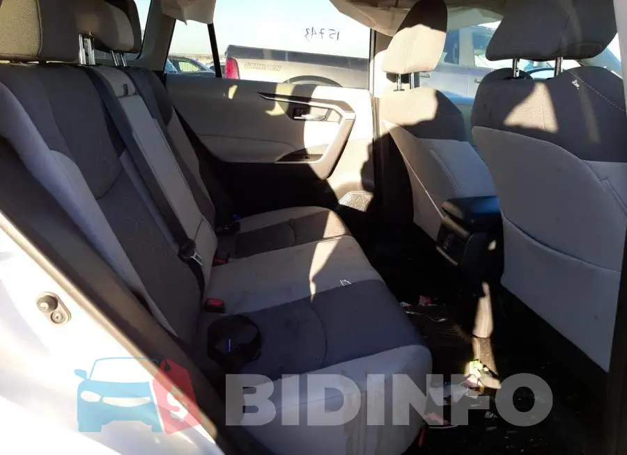 2T3P1RFV8MC156129 Photo# 6