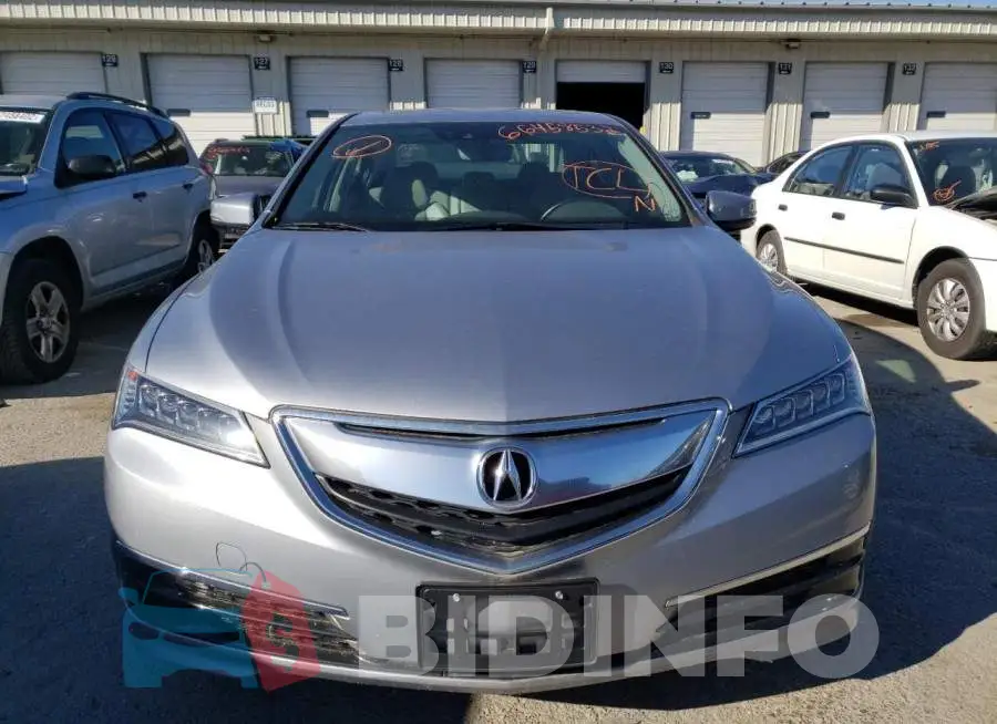 19UUB2F59FA024134 Photo# 5