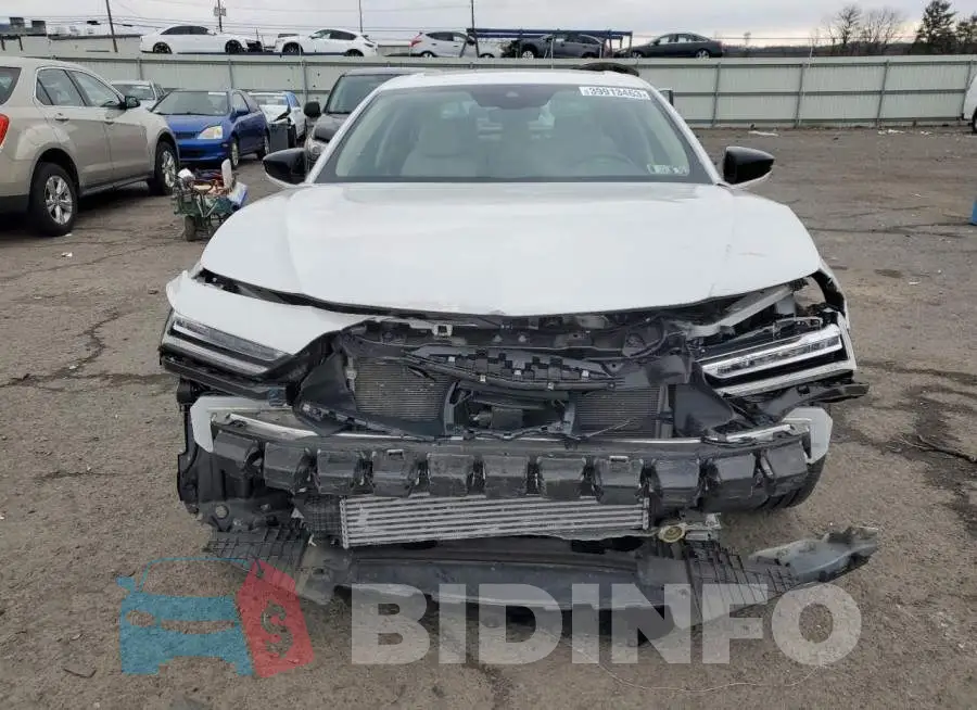 19UUB6F41MA002883 Photo# 5