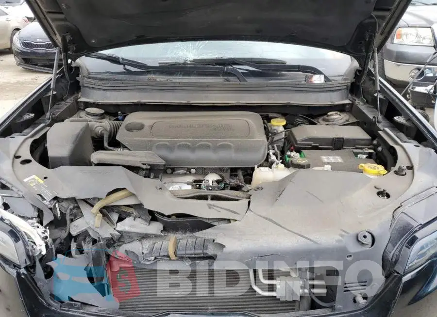 1C4PJLDB5KD419384 Photo# 12