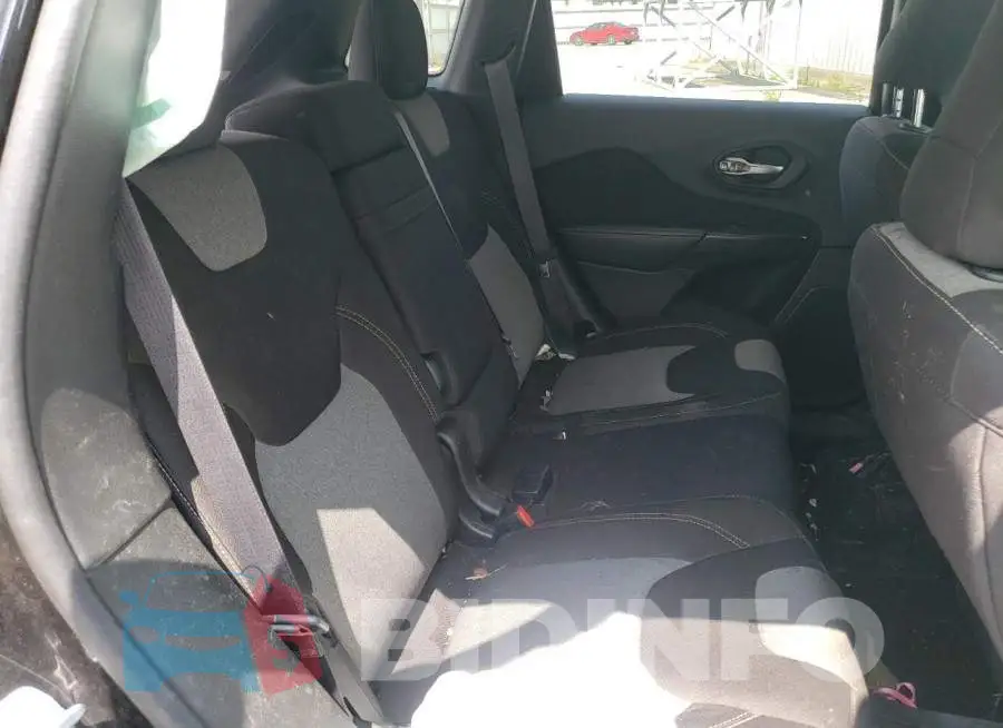 1C4PJMCB1EW166046 Photo# 6