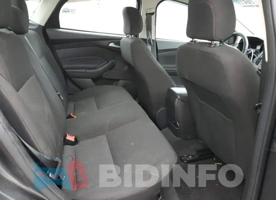1FADP3F20JL276353 Photo# 10