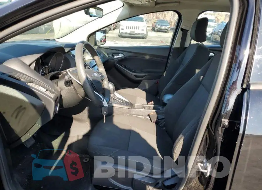 1FADP3H26JL261028 Photo# 7