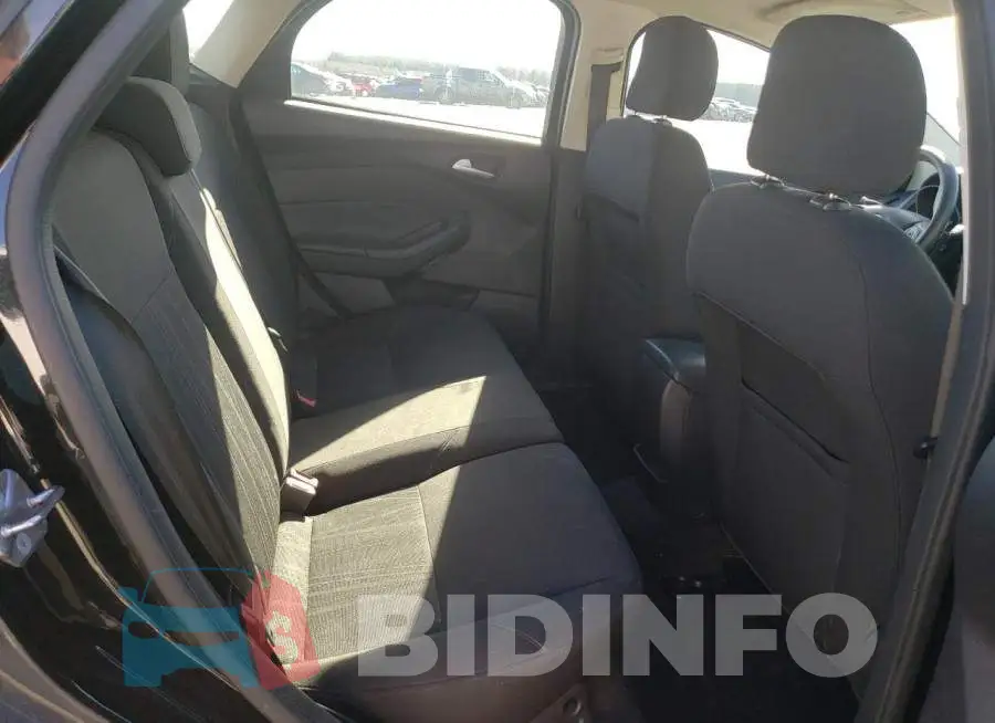 1FADP3KE6FL267874 Photo# 10